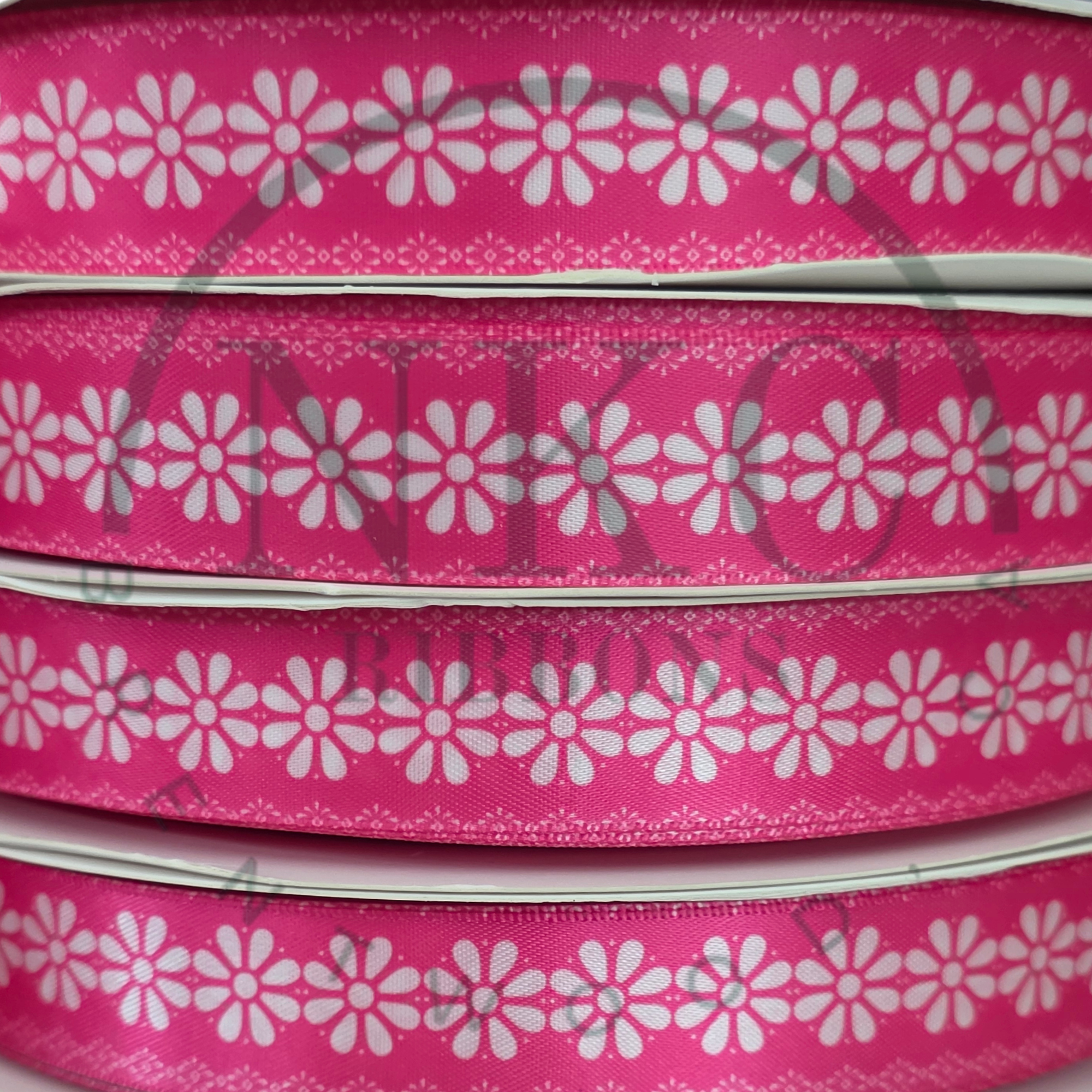 7/8 WHITE DAISY ON PINK  (TALAVERA INSPIRED)