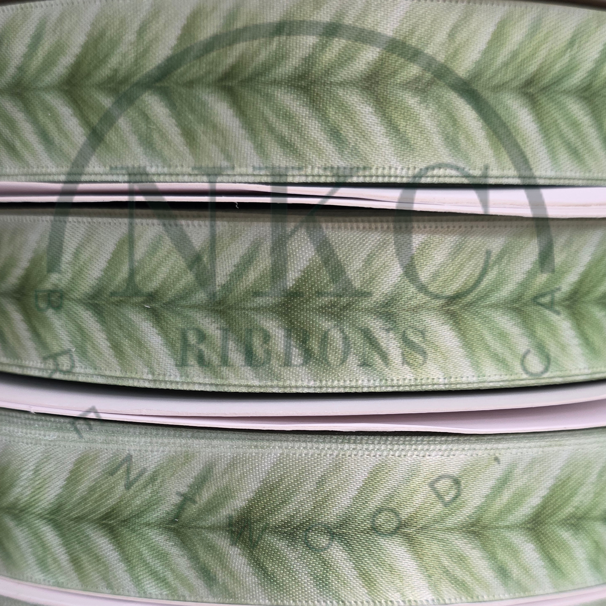 Lt. Willow Palapalai Leaf